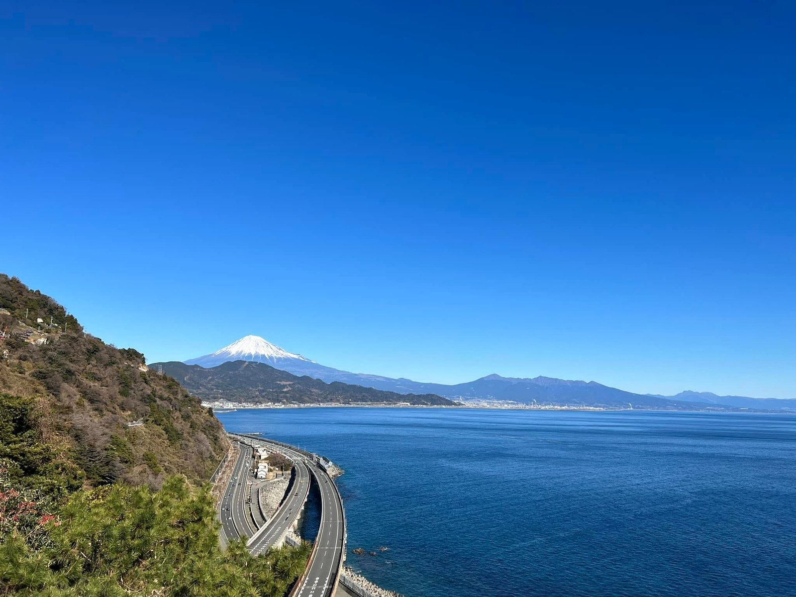 薩埵峠から望む駿河湾と富士山